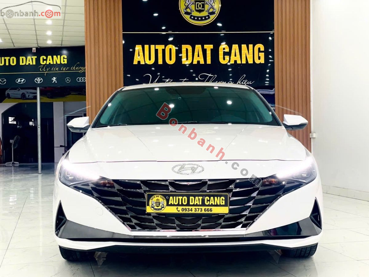 Hyundai Elantra 1.6 AT Đặc biệt 2024