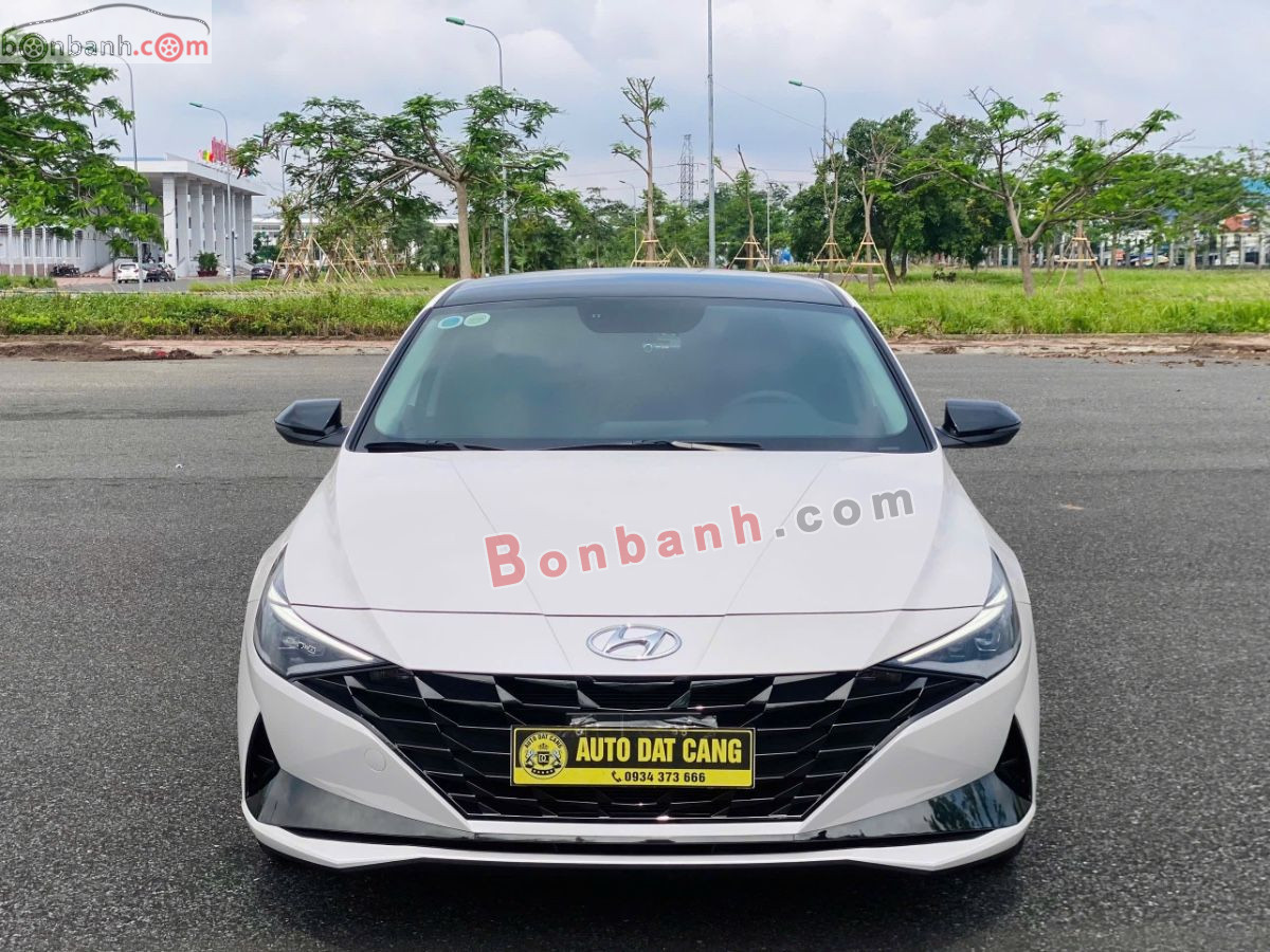 Hyundai Elantra 1.6 AT Đặc biệt 2023