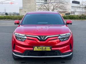 Xe VinFast VF8 S 2024