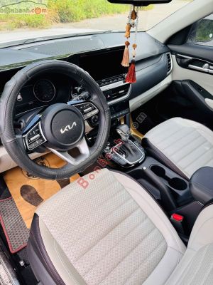 Xe Kia Seltos Premium 1.4 AT 2022